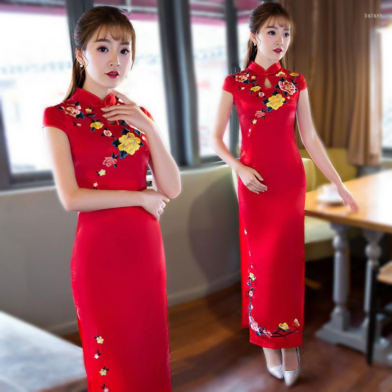Ethnic Clothing Sheng Coco Plus Size 6XL Red Embroidered Cheongsam With Short Sleeves Long Evening Qipao Dresses Robe Orientale Women
Ethnic Clothing Sheng Coco Plus Size 6XL Red Embroidered Cheongsam With Short Sleeves Long Evening Qipao Dresses Robe Orientale Women