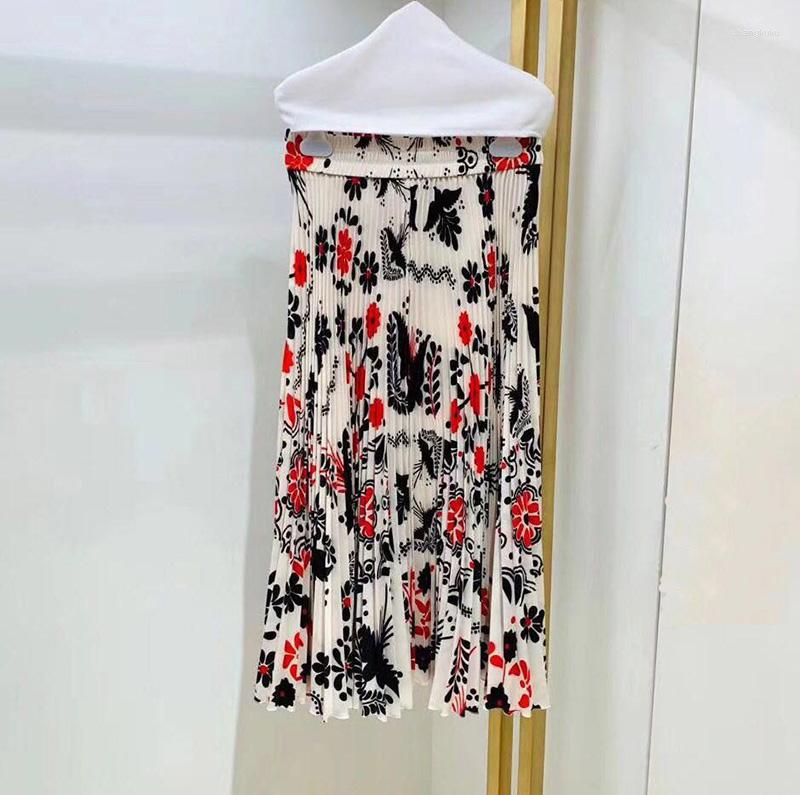 Skirts Patads Italian Fashion Red Spring And Summer Style Ten Thousand Ink Painting Printing High Waist Casual Skirt, Multi
Skirts Patads Italian Fashion Red Spring And Summer Style Ten Thousand Ink Painting Printing High Waist Casual Skirt, Multi