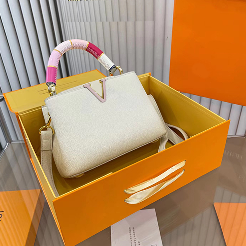 Designer women Bag Capucines BB luxury PVC leather handle Purse fashion crossbody handbags MM shoulder bags Detchable Strap handbag luxurious tote, Black
Designer women Bag Capucines BB luxury PVC leather handle Purse fashion crossbody handbags MM shoulder bags Detchable Strap handbag luxurious tote, Black