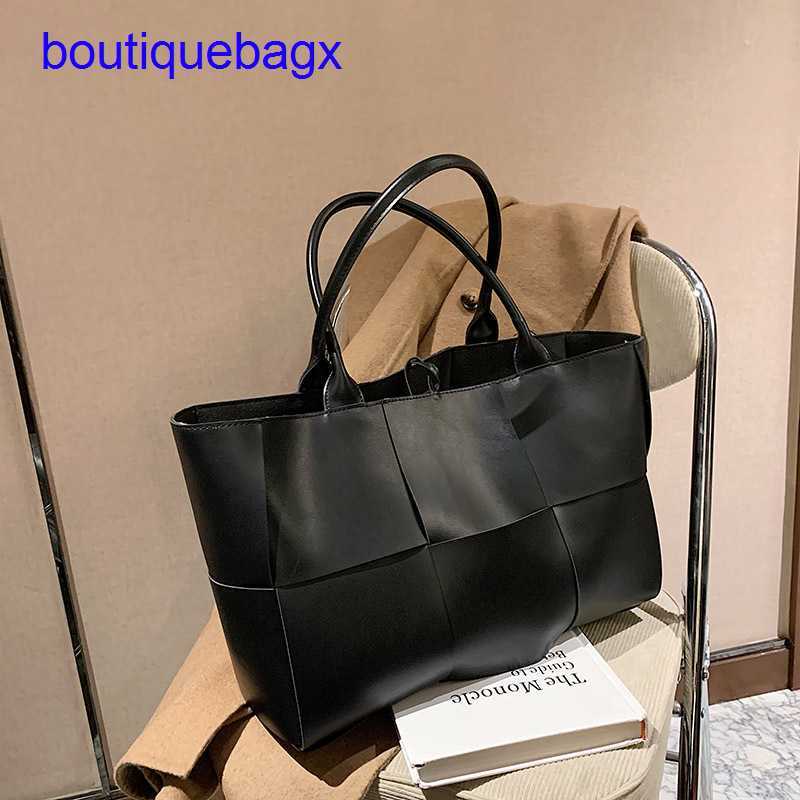 Luxury Bottegss Venetss Arco Evening Bags online store Korean Large bag textured female 2023 shoulder new large capacity woven Tot With logo ZXT2, Black6
Luxury Bottegss Venetss Arco Evening Bags online store Korean Large bag textured female 2023 shoulder new large capacity woven Tot With logo ZXT2, Black6