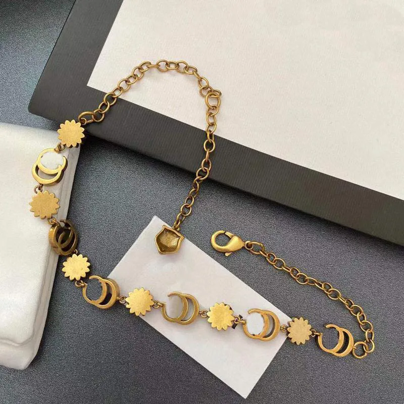Designer Necklaces Choker Chain 18K Gold Plated Brass Copper Pendants Fashion Womens Necklace Wedding Jewelry Accessorie
Designer Necklaces Choker Chain 18K Gold Plated Brass Copper Pendants Fashion Womens Necklace Wedding Jewelry Accessorie