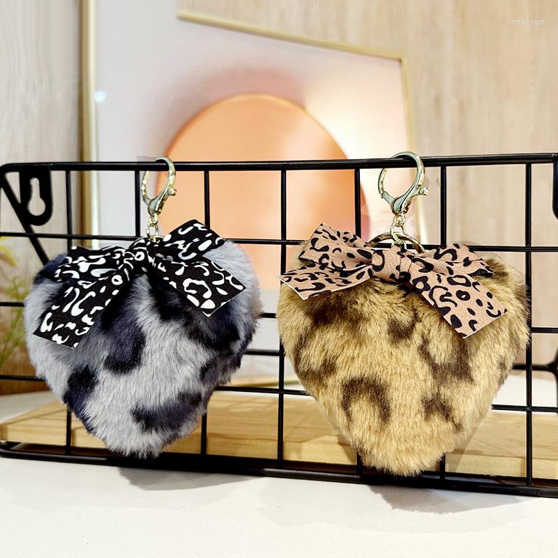 Keychains Lovely Leopard Heart Faux Plush Fur Ball Keychain Fluffy Pompom Car Key Chain Pendant Student Bags Gifts KeyRing
Keychains Lovely Leopard Heart Faux Plush Fur Ball Keychain Fluffy Pompom Car Key Chain Pendant Student Bags Gifts KeyRing