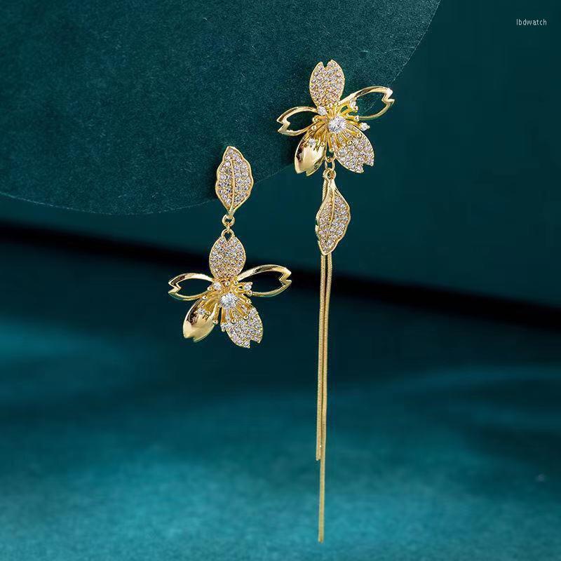 Dangle Earrings Hollow Full Semi-precious Stones Flower Tassel Country Style Bloom Asymmetric Eardrop Women Party Jewelry Gift
Dangle Earrings Hollow Full Semi-precious Stones Flower Tassel Country Style Bloom Asymmetric Eardrop Women Party Jewelry Gift