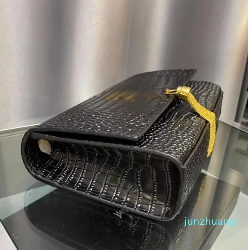 Luxurys Designers LOULOU Bags Female Envelope Tassel Handbags WOC Chain Totes Women Clutch Classic Shoulder Bags Flip Leather Crossbody Purse Wallet 99, Black with gold tassel
Luxurys Designers LOULOU Bags Female Envelope Tassel Handbags WOC Chain Totes Women Clutch Classic Shoulder Bags Flip Leather Crossbody Purse Wallet 99, Black with gold tassel