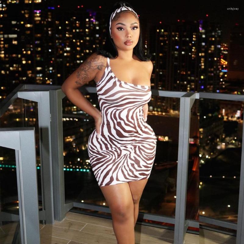 Casual Dresses 2023 Luxury Designer Young Sexy Beach Tank Sleeve One Off Shoulder Backless Women High Waist Thin Pencil Short Dress, Light brown
Casual Dresses 2023 Luxury Designer Young Sexy Beach Tank Sleeve One Off Shoulder Backless Women High Waist Thin Pencil Short Dress, Light brown