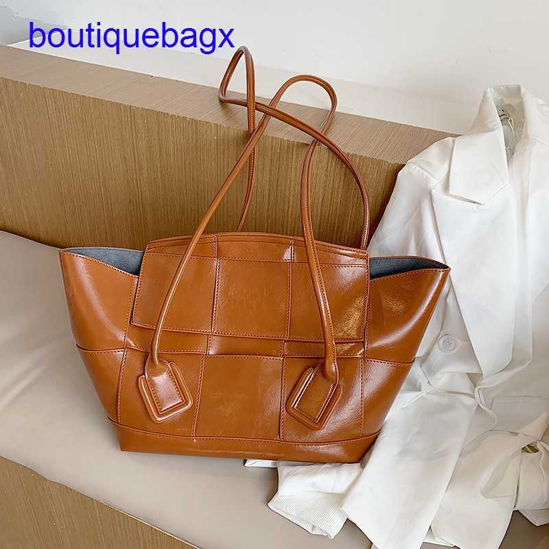 Luxury Bottegss Venetss Arco Evening Bags online store capacity bag female 2023 Korean version new Large fashion commuter tote lei With logo ATNB, White6
Luxury Bottegss Venetss Arco Evening Bags online store capacity bag female 2023 Korean version new Large fashion commuter tote lei With logo ATNB, White6