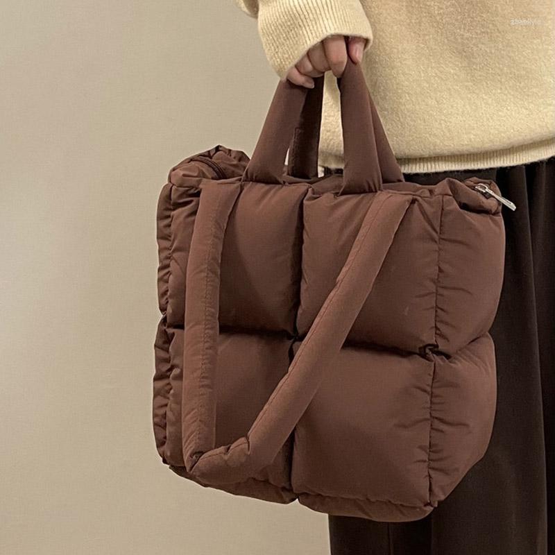 Evening Bags 2023 Hit Winter Warm Lady Tote Bag Padded Handbags Luxury Designer Women Shoulder Fashion Down Cotton Satchel Purses, Black
Evening Bags 2023 Hit Winter Warm Lady Tote Bag Padded Handbags Luxury Designer Women Shoulder Fashion Down Cotton Satchel Purses, Black