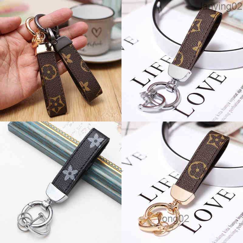 Leather Keychain Designer Key Chain Buckle Lovers Car Handmade Keychains Men Women Bag Pendant Accessories
Leather Keychain Designer Key Chain Buckle Lovers Car Handmade Keychains Men Women Bag Pendant Accessories