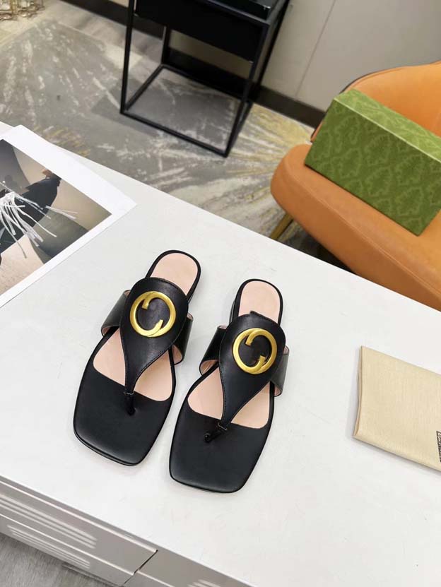Sandals Luxury Slippers Women's Slide Flat Flip Slippers Beach Slippers Designer Suede Summer Leather Size 35-43, Box
Sandals Luxury Slippers Women's Slide Flat Flip Slippers Beach Slippers Designer Suede Summer Leather Size 35-43, Box