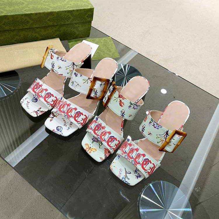 Designer new double Bamboo Buckle slippers print root sandals double crotch belt women fashion leather summer Luxury comfortable wedding party fashion size 35-40
Designer new double Bamboo Buckle slippers print root sandals double crotch belt women fashion leather summer Luxury comfortable wedding party fashion size 35-40