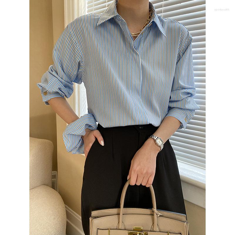 Women's Blouses Striped Print Fashion Turn-down Neck Women Blouse Shirt Full Sleeves Buttons Loose Casual Lady Tops Clothes Blue Color
Women's Blouses Striped Print Fashion Turn-down Neck Women Blouse Shirt Full Sleeves Buttons Loose Casual Lady Tops Clothes Blue Color