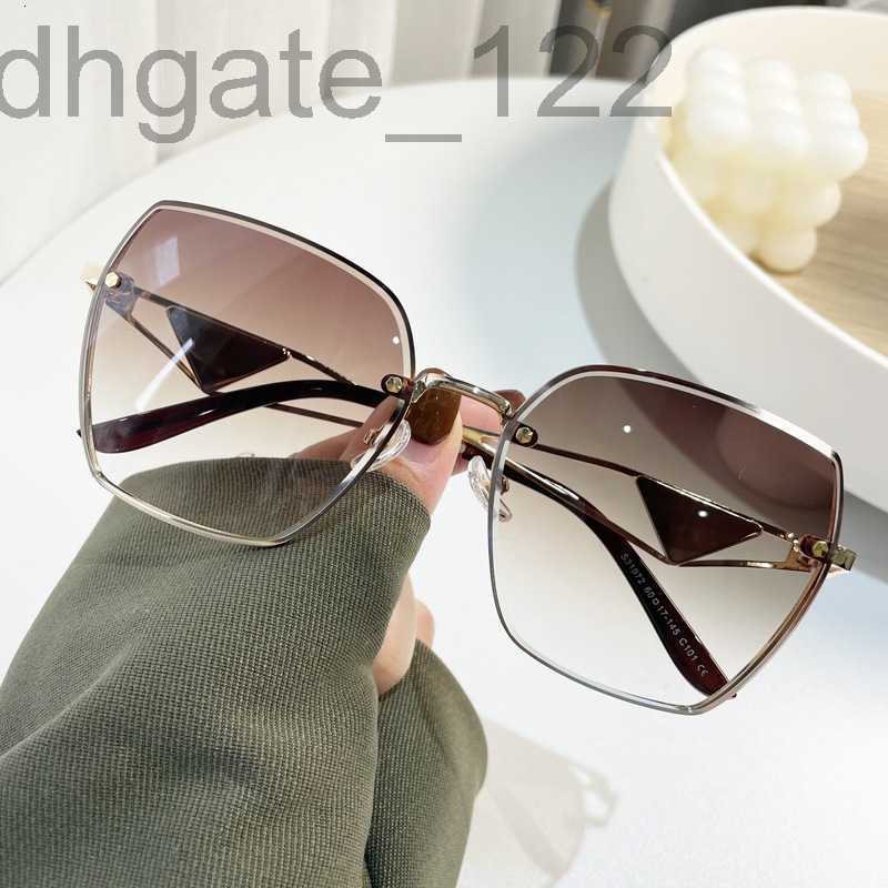 Sunglasses Designer 2023 new cut edge sunglasses women gradually change color personality high quality same 6QFD
Sunglasses Designer 2023 new cut edge sunglasses women gradually change color personality high quality same 6QFD