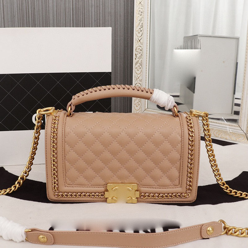 Luxury designer women's handbag Leather one-shoulder crossbody bag Pure hand woven wrist Tote bags wallet metal chain adorns woman Shopping bag Vintage handbags, Pink
Luxury designer women's handbag Leather one-shoulder crossbody bag Pure hand woven wrist Tote bags wallet metal chain adorns woman Shopping bag Vintage handbags, Pink