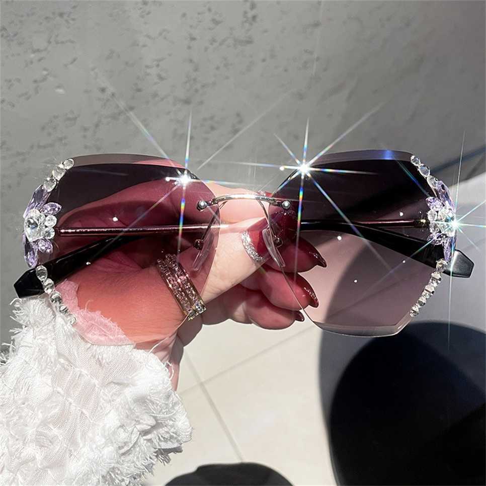 Sunglasses 2023 new Frameless glasses women's Korean version tide proof Women's plain artifact small face New in
Sunglasses 2023 new Frameless glasses women's Korean version tide proof Women's plain artifact small face New in