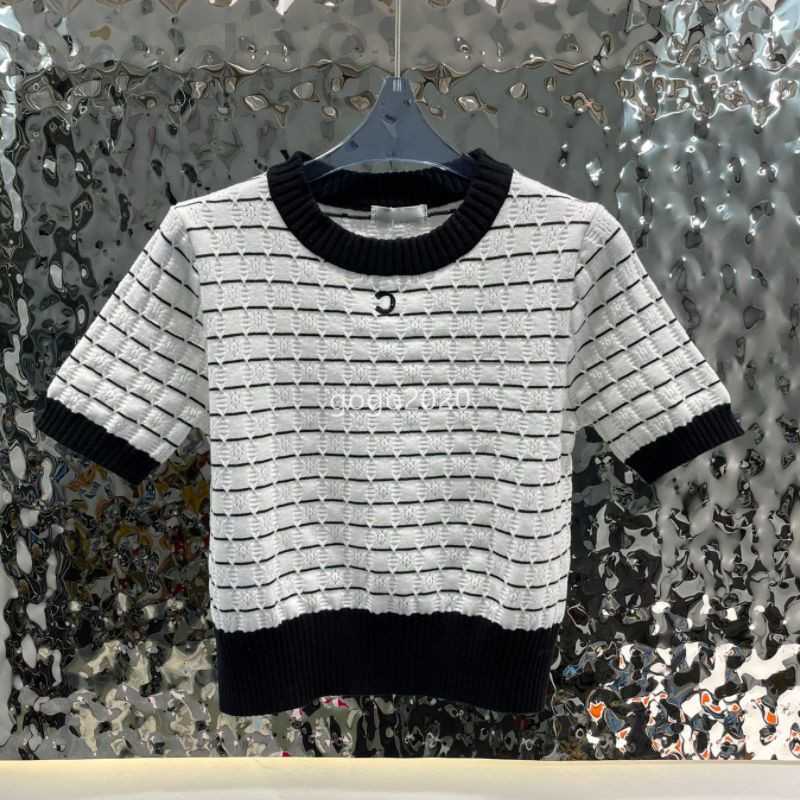 Women's Knits & Tees Designer 23ss FW T-Shirt Sweater Tops With Jacquard Embroidery Letter Print Runway Skim Crop Top Shirt High End KG9U, Black
Women's Knits & Tees Designer 23ss FW T-Shirt Sweater Tops With Jacquard Embroidery Letter Print Runway Skim Crop Top Shirt High End KG9U, Black
