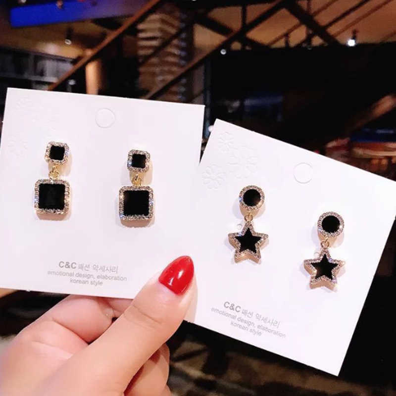 Dangle Chandelier Needle Atmospheric Black Earrings Temperament Long Flash Earrings Personality Versatile Net Red Earrings Women Fashion G230313
Dangle Chandelier Needle Atmospheric Black Earrings Temperament Long Flash Earrings Personality Versatile Net Red Earrings Women Fashion G230313