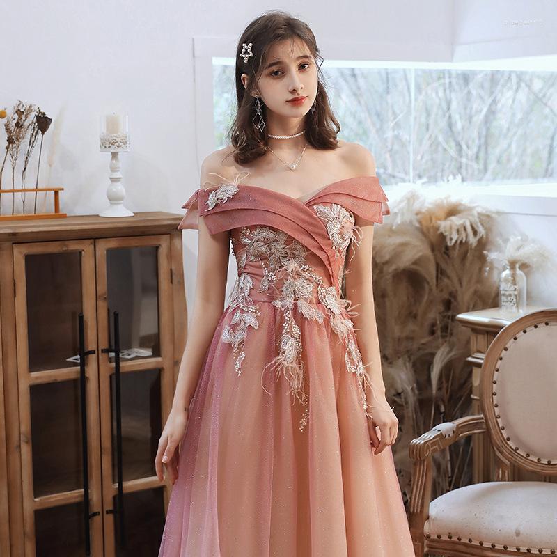 Ethnic Clothing Female Banquet Temperament Exquisite Sequins Toast Dress Bride Wedding Off-shoulder Evening Skirt
Ethnic Clothing Female Banquet Temperament Exquisite Sequins Toast Dress Bride Wedding Off-shoulder Evening Skirt