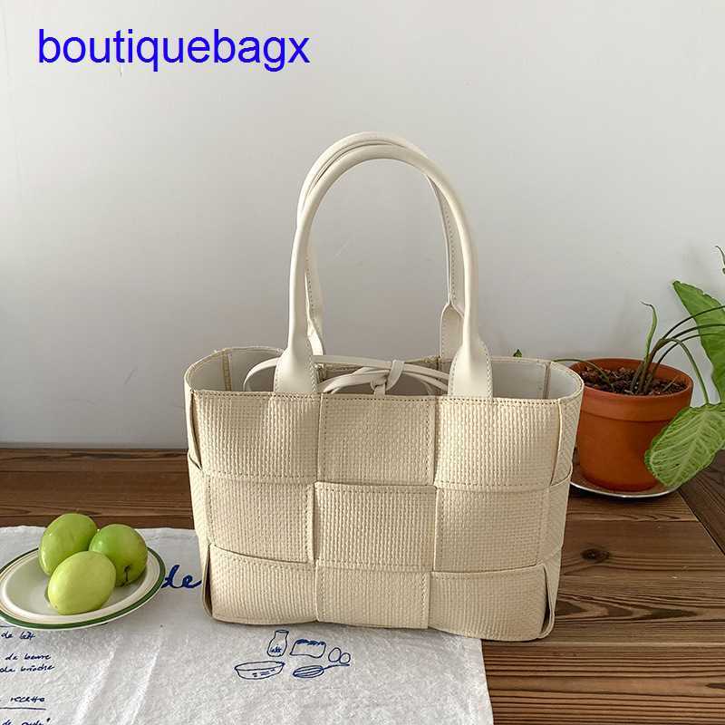 Luxury Bottegss Venetss Arco Evening Bags online store Contrast Handbag Women's Versatile 2023 Summer New Fashion Color Large Capa With logo CIVP, Brown5
Luxury Bottegss Venetss Arco Evening Bags online store Contrast Handbag Women's Versatile 2023 Summer New Fashion Color Large Capa With logo CIVP, Brown5