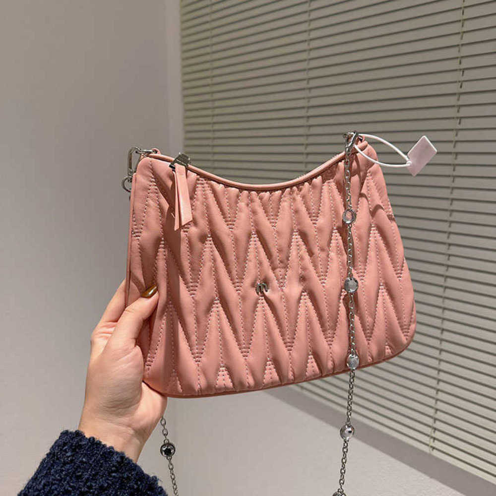 Luxury Rhinestones Chain Bag designer handbags women messenger bags Fashion Pleating Shoulder Bag Texture Leather Purses 221122, Mmbag pink
Luxury Rhinestones Chain Bag designer handbags women messenger bags Fashion Pleating Shoulder Bag Texture Leather Purses 221122, Mmbag pink