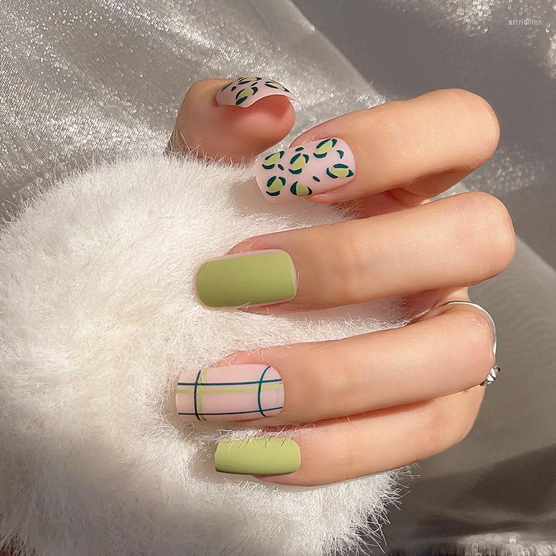 False Nails 24pcs/set Fashion Nail Art Decorated Leopard Print Pattern Acrylic Square Head Fake Patch, 1-glue models
False Nails 24pcs/set Fashion Nail Art Decorated Leopard Print Pattern Acrylic Square Head Fake Patch, 1-glue models