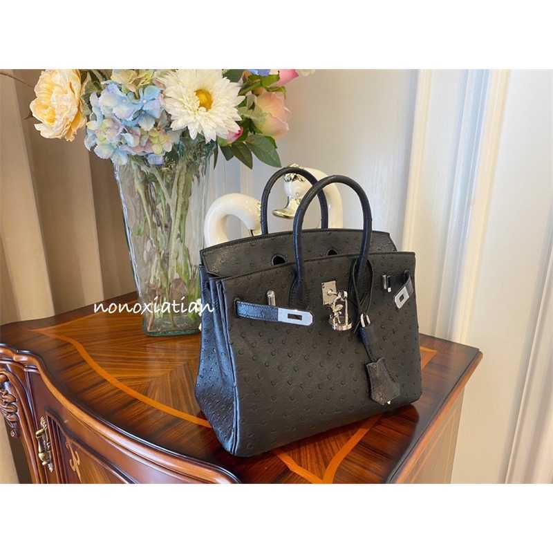 designer women handbag birkin Silver buckle bags Hand sewn wax thread h home bag 25 30 35 original ostrich skin black, For more stock;please consult
designer women handbag birkin Silver buckle bags Hand sewn wax thread h home bag 25 30 35 original ostrich skin black, For more stock;please consult