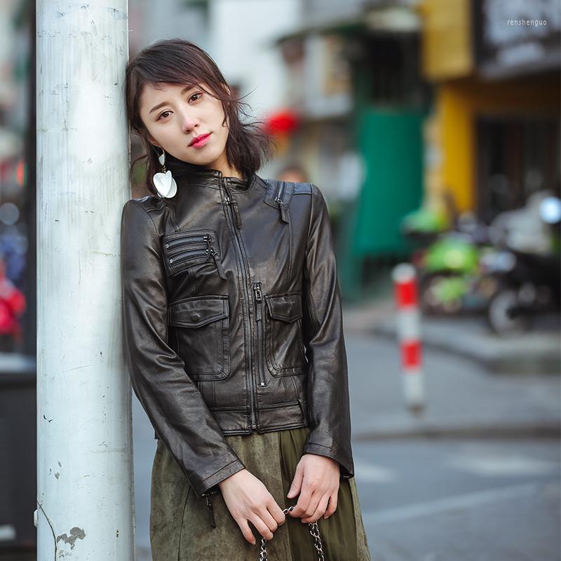 Women' Leather Women' Real Jacket Short Sheepskin Coat Women 2023 Spring Motorcycle Biker Korean Slim Fit QBL-05 KJ6151, Black
Women' Leather Women' Real Jacket Short Sheepskin Coat Women 2023 Spring Motorcycle Biker Korean Slim Fit QBL-05 KJ6151, Black