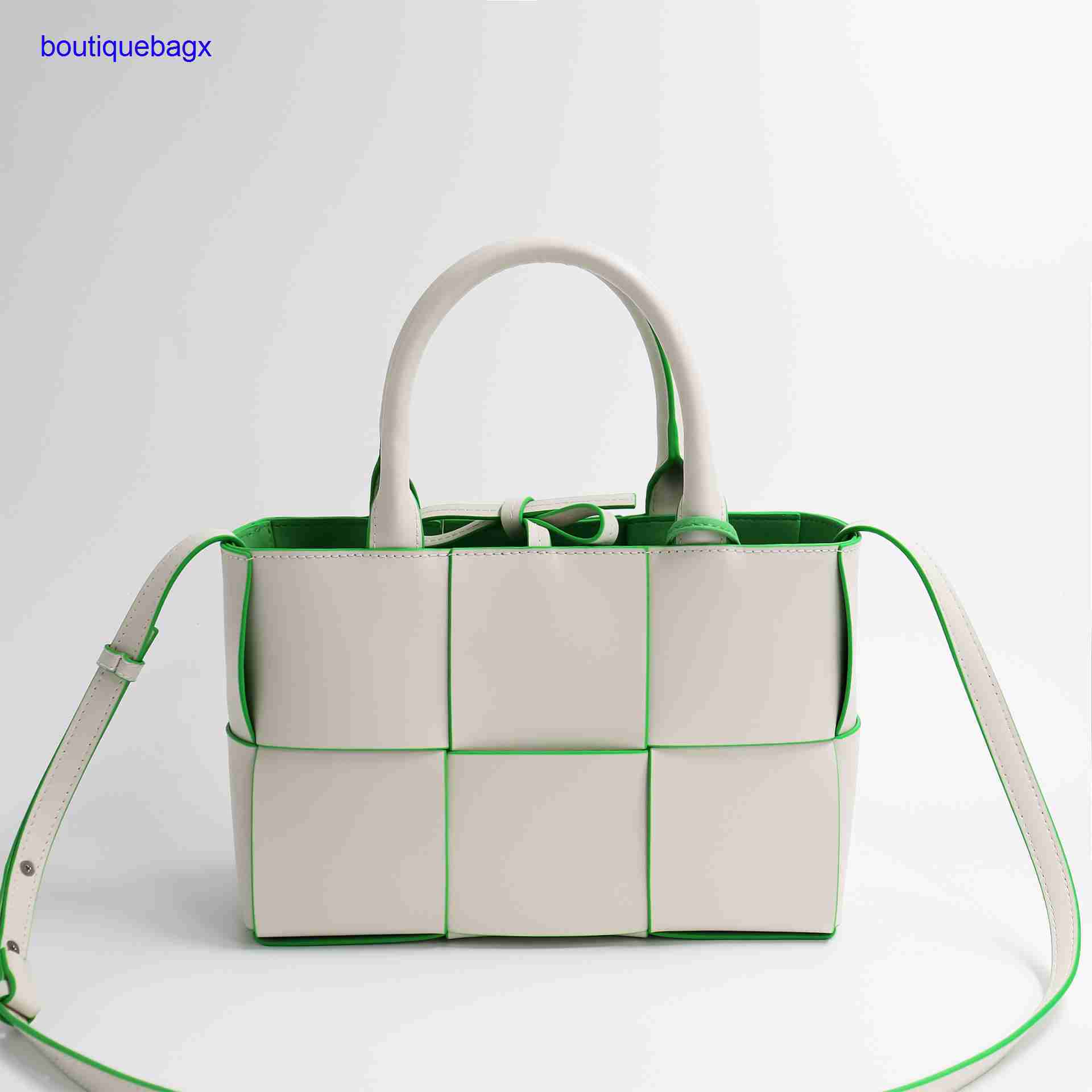 Luxury Bottegss Venetss Arco Evening Bags online store handbag large capacity leather shoulder mummy Woven commuter tote color mat With logo ET48, White4
Luxury Bottegss Venetss Arco Evening Bags online store handbag large capacity leather shoulder mummy Woven commuter tote color mat With logo ET48, White4