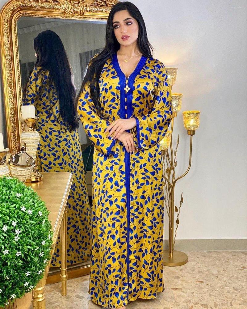Ethnic Clothing Muslim Arab Robe Abaya Long Sleeve Printed Dress Women Fashion 2023 Design Embroidery Ribbon V-Neck Dresses Female Vestidos
Ethnic Clothing Muslim Arab Robe Abaya Long Sleeve Printed Dress Women Fashion 2023 Design Embroidery Ribbon V-Neck Dresses Female Vestidos