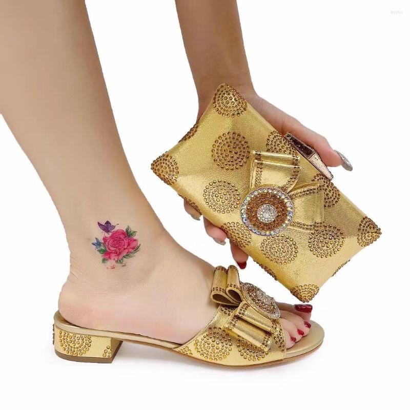 Dress Shoes 2023 Golden Color Mature Style Office Lady Flexible African Women And Bag Set Italian Ladies Matching, Black
Dress Shoes 2023 Golden Color Mature Style Office Lady Flexible African Women And Bag Set Italian Ladies Matching, Black