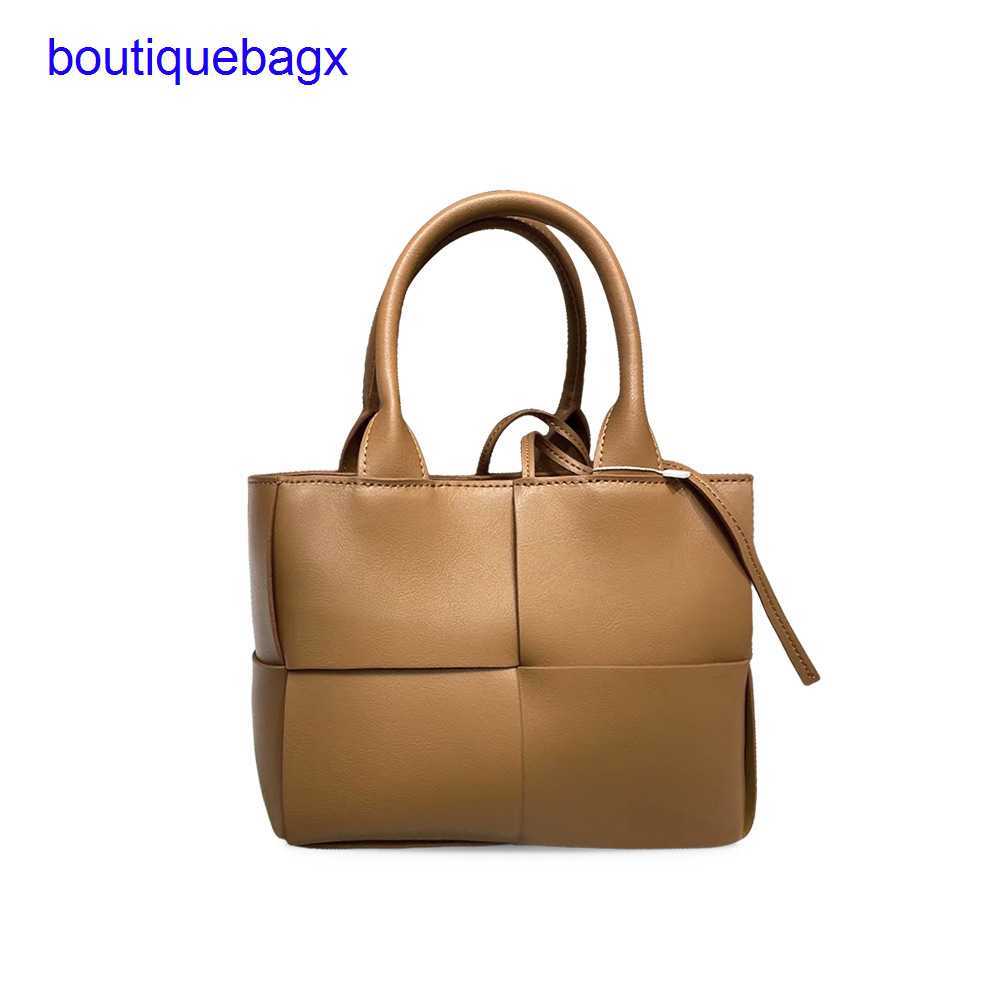 Luxury Bottegss Venetss Arco Evening Bags online store checked 2023 new bag Korean version cow Guangzhou leather coarse woven moth With logo XCFW, White5
Luxury Bottegss Venetss Arco Evening Bags online store checked 2023 new bag Korean version cow Guangzhou leather coarse woven moth With logo XCFW, White5