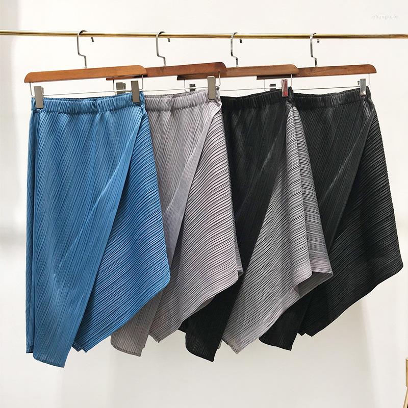Skirts Pleated Skirt Women's High Waist And Thin Fashion Niche Design Irregular, Black and grey
Skirts Pleated Skirt Women's High Waist And Thin Fashion Niche Design Irregular, Black and grey