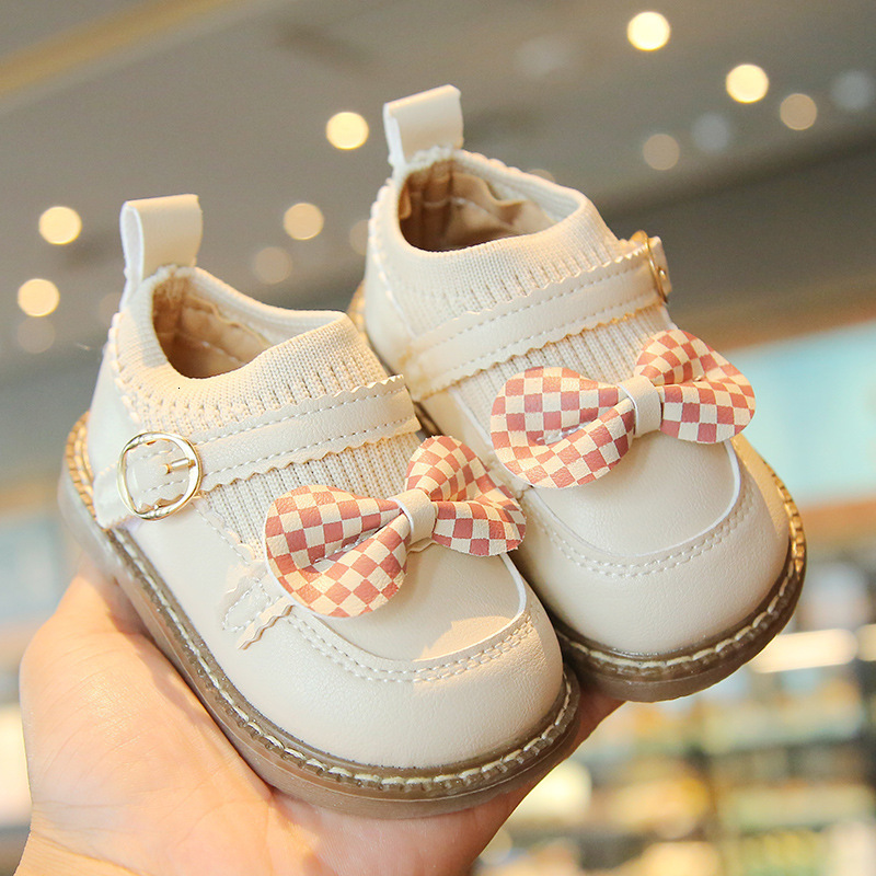 First Walkers Spring Autumn 0-3Y Kids Girls Leather Shoes with Bow Pearls Beading Princess Cute Soft Children Flats Baby Prewalker Shoes 230314