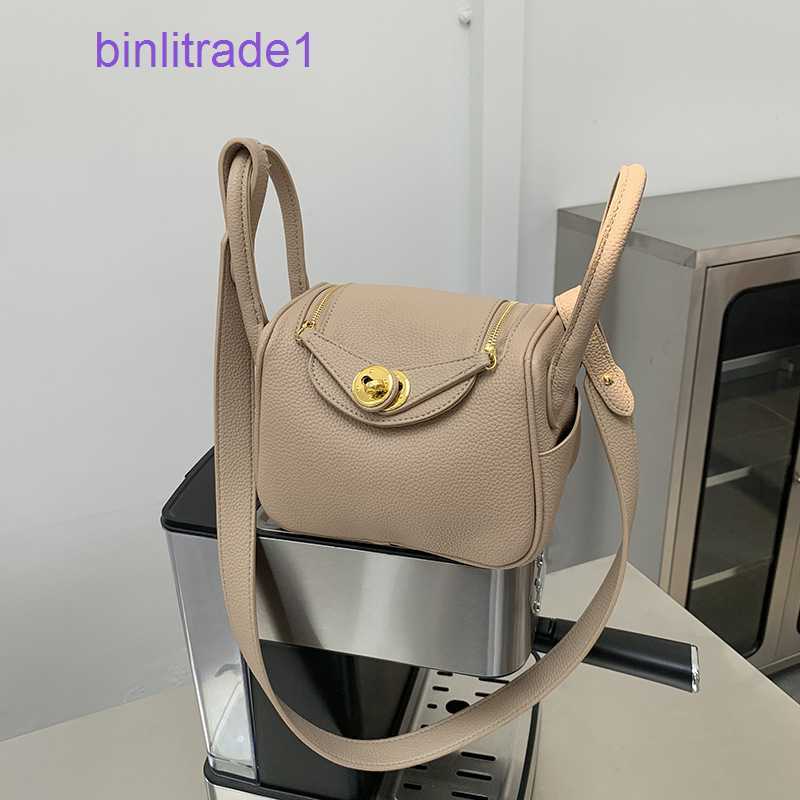Designer Original portable color Fashion pillow bag Makaron for women Lindys Spring and summer 2023 new litchi grain single shoulder messenger of sale TT2E, Black7
Designer Original portable color Fashion pillow bag Makaron for women Lindys Spring and summer 2023 new litchi grain single shoulder messenger of sale TT2E, Black7
