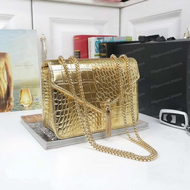 Designer Wallet Handbag Women Handbags Crossbody Soho Bag Disco Shoulder Bag Gold Fringed Messenger Bags Luxury Purse 22CM With Dust Bag
Designer Wallet Handbag Women Handbags Crossbody Soho Bag Disco Shoulder Bag Gold Fringed Messenger Bags Luxury Purse 22CM With Dust Bag