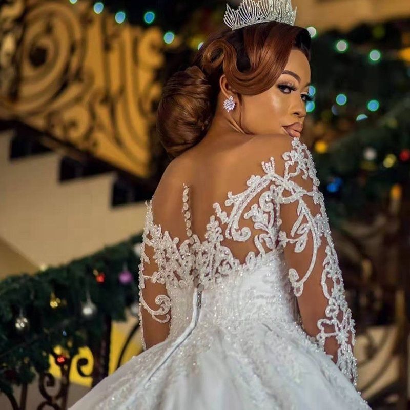 Gorgeous Ballgown Wedding Dresses Bridal Gown Long Sleeves Scoop Neck Lace Applique Beaded Sweep Train Ruffles Buttons Custom Made Plus Size Vestido D