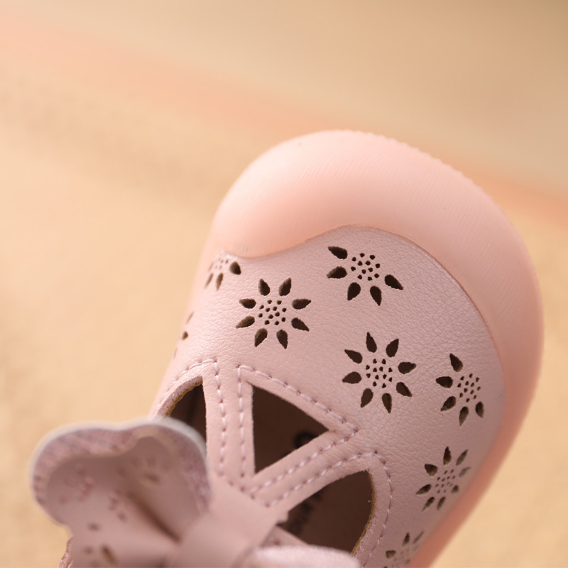 First Walkers Baby Girl Princess Shoes Hollow Breathable Spring and Autumn Toddler Soft Bottom0-2 Years Old Baby Leather Shoes Summer Children 230314