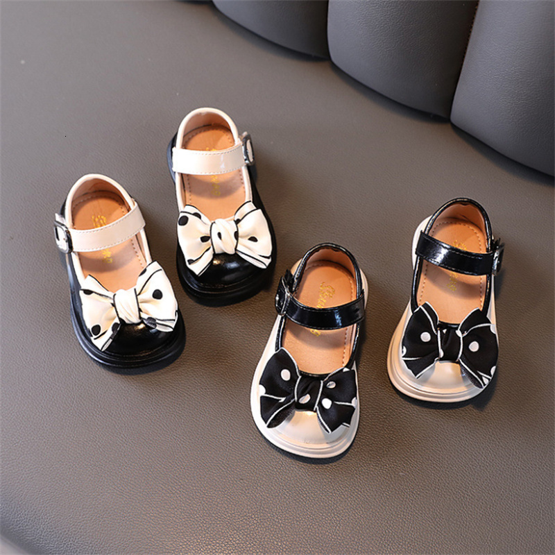 First Walkers Baby First Walks Leather Toddler Girls Princess Shoes Butterfly-knot Soft Sole Outdoor Infant Shoes 15-25 230314