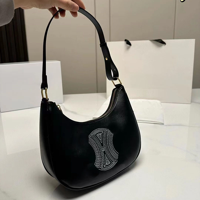 New AVA Smooth Cow Leather Handbag Hobos Armpit Bag Fashion Brand Shoulder Bag Underarm Wallet Classic Bags, Black #1 triumph embroidery
New AVA Smooth Cow Leather Handbag Hobos Armpit Bag Fashion Brand Shoulder Bag Underarm Wallet Classic Bags, Black #1 triumph embroidery