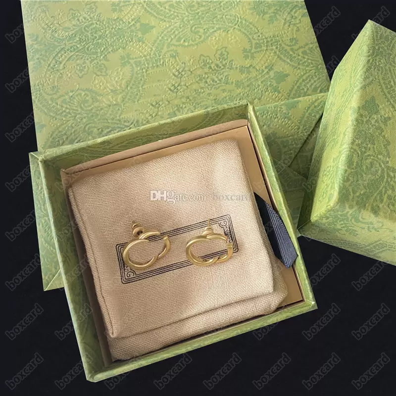 Vintage Designer Letter Charm Earrings Interlocking Alphabet Eardrop Women Simple Style Studs E Party Date Ear Studs With Box ab
Vintage Designer Letter Charm Earrings Interlocking Alphabet Eardrop Women Simple Style Studs E Party Date Ear Studs With Box ab