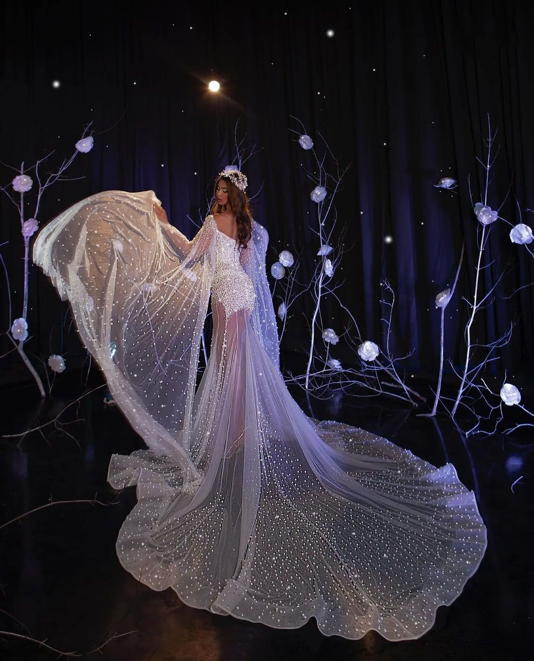 Sexy Mermaid Wedding Dresses Long Sleeves V Neck Pearls Capes Appliques Sparkly Sequins Beaded Floor Length 3D Lace Hollow Bridal Gowns Custom Made ab