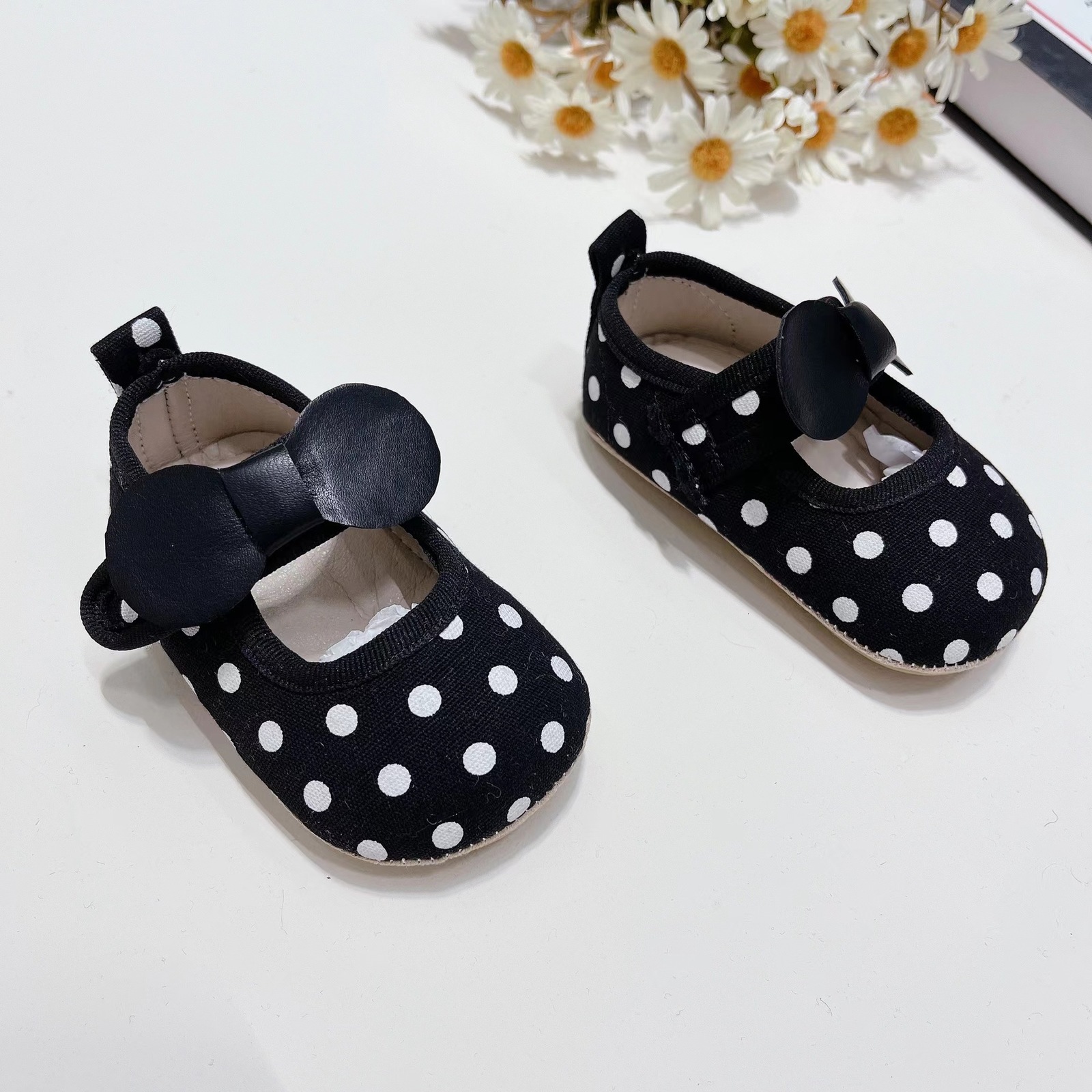 First Walkers Spring Autumn Toddler Girls Shoes Female Baby Princess Shoes Soft-soled Non-slip Bow Black and White Polka Dot First Walkers 230314