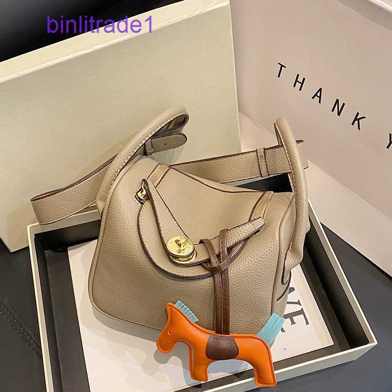 Designer Original of bag A high-end small number women 2023 new Lindys fashion doctor Western-style carry-on messenger of sale K68S, White9 
Designer Original of bag A high-end small number women 2023 new Lindys fashion doctor Western-style carry-on messenger of sale K68S, White9