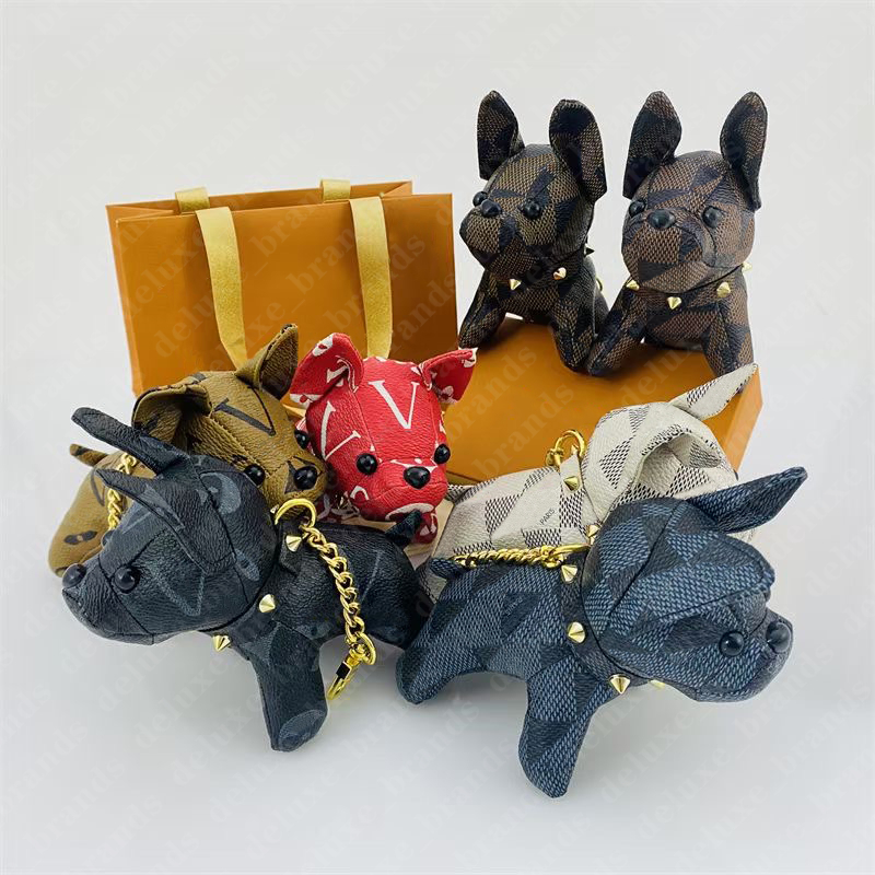 Classic Leather Keychain Women's Luxury Keychain Men's Designer Keychain Fashion Car Cute Frenchie brand chain 11 colors
Classic Leather Keychain Women's Luxury Keychain Men's Designer Keychain Fashion Car Cute Frenchie brand chain 11 colors