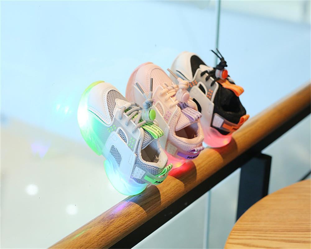 First Walkers children 1-6 years old Korean version tennis shoes autumn and winter super sports shoes sports shoes with LED lights 230314