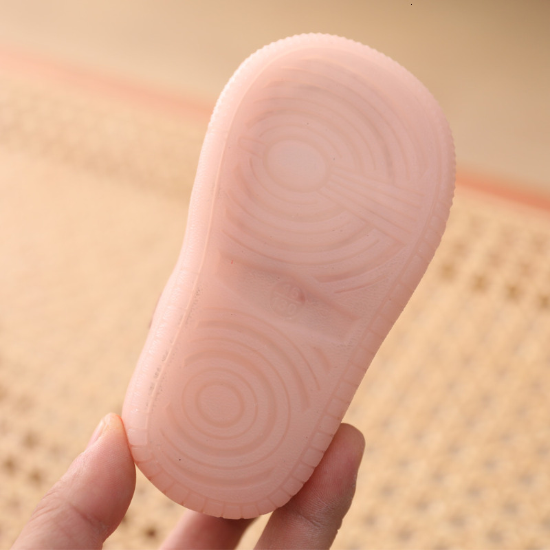 First Walkers Baby Girl Princess Shoes Hollow Breathable Spring and Autumn Toddler Soft Bottom0-2 Years Old Baby Leather Shoes Summer Children 230314