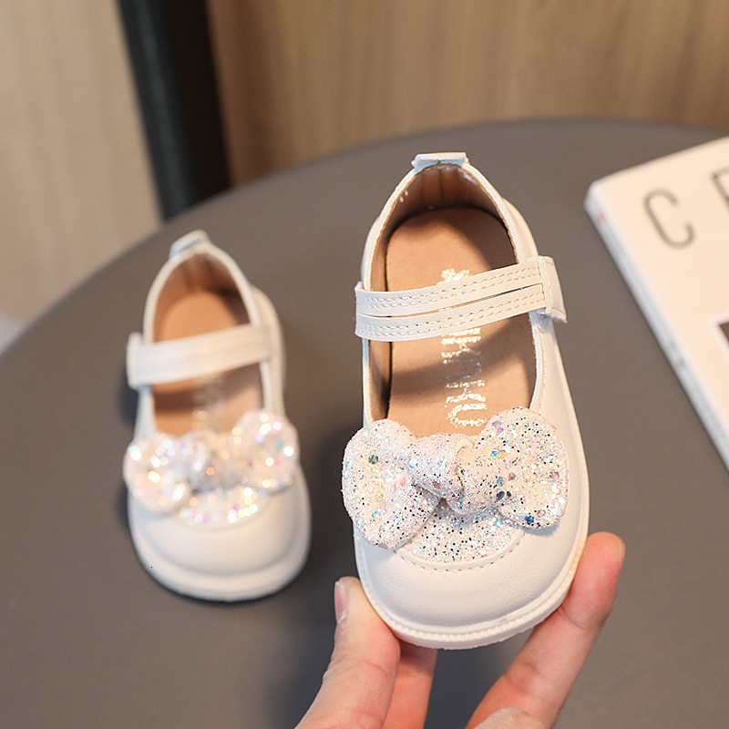 First Walkers Baby First Walker Shoes for Girls Spring and Summer Sequin Versatile Children Casual Shoes Sweet Children Princess Shoes 230314