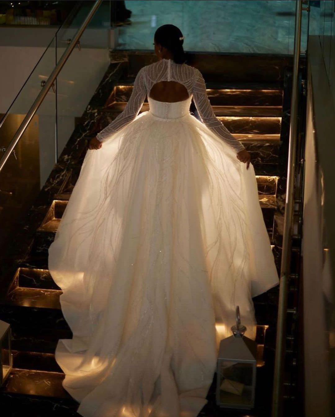 Elegant Mermaid Wedding Dresses Long Sleeves V Neck 3D Lace Hollow Beaded Sequins Appliques Detachable Train Pearls Bridal Gowns Plus Size Vestido De 