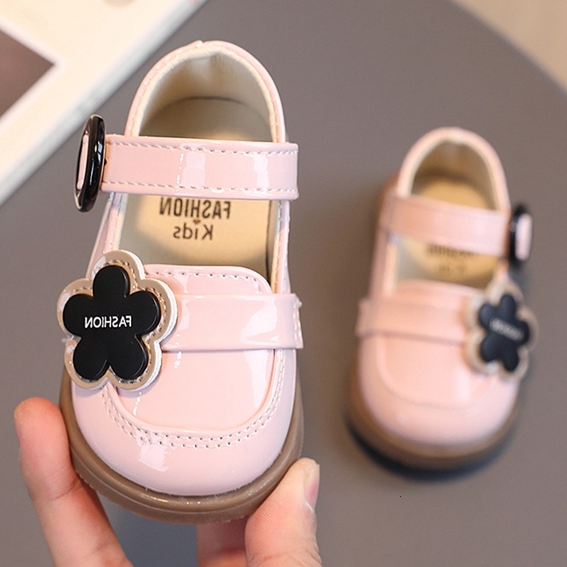 First Walkers 12-14cm Flower Dress Shoes For Baby Girls Solid Bright Soft Kids Spring Shoes Toddler Woman Party Wedding Dance Shoes 230314