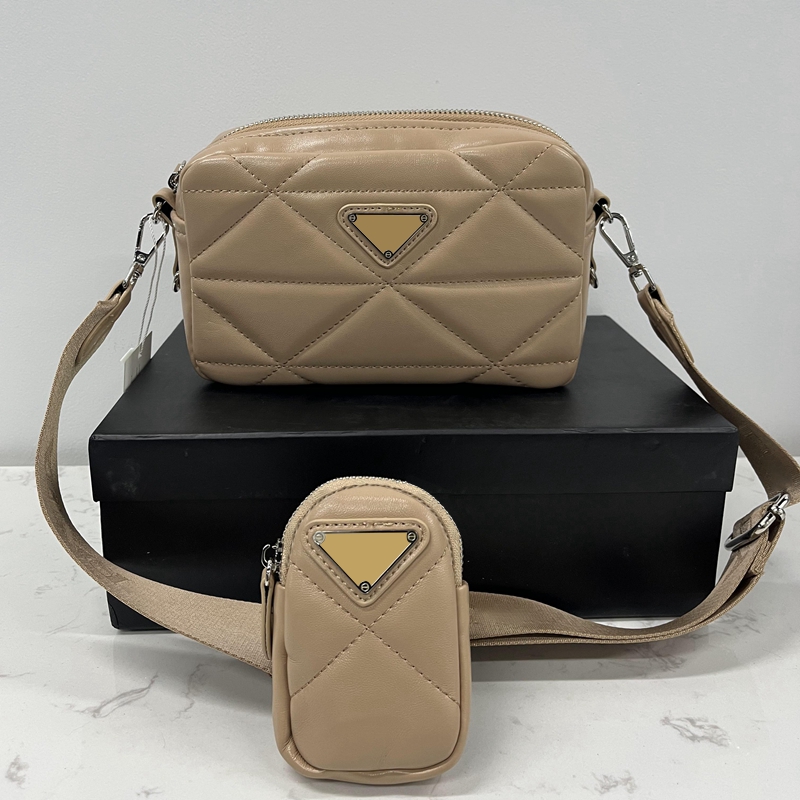 Design Retro Rhombus Diagonal Shoulder Bag Leather Hardware Chain Ladies New Fashion Multifunctional Large Capacity Mother and Child Bag
Design Retro Rhombus Diagonal Shoulder Bag Leather Hardware Chain Ladies New Fashion Multifunctional Large Capacity Mother and Child Bag