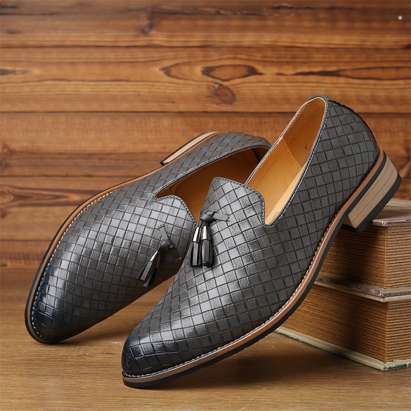 New Men's Casual Mules Moccasins Fashion Slip-On Leather Shoes Flats Tassel Footwear Men Shoes British Style Dress Shoes Loafers
New Men's Casual Mules Moccasins Fashion Slip-On Leather Shoes Flats Tassel Footwear Men Shoes British Style Dress Shoes Loafers